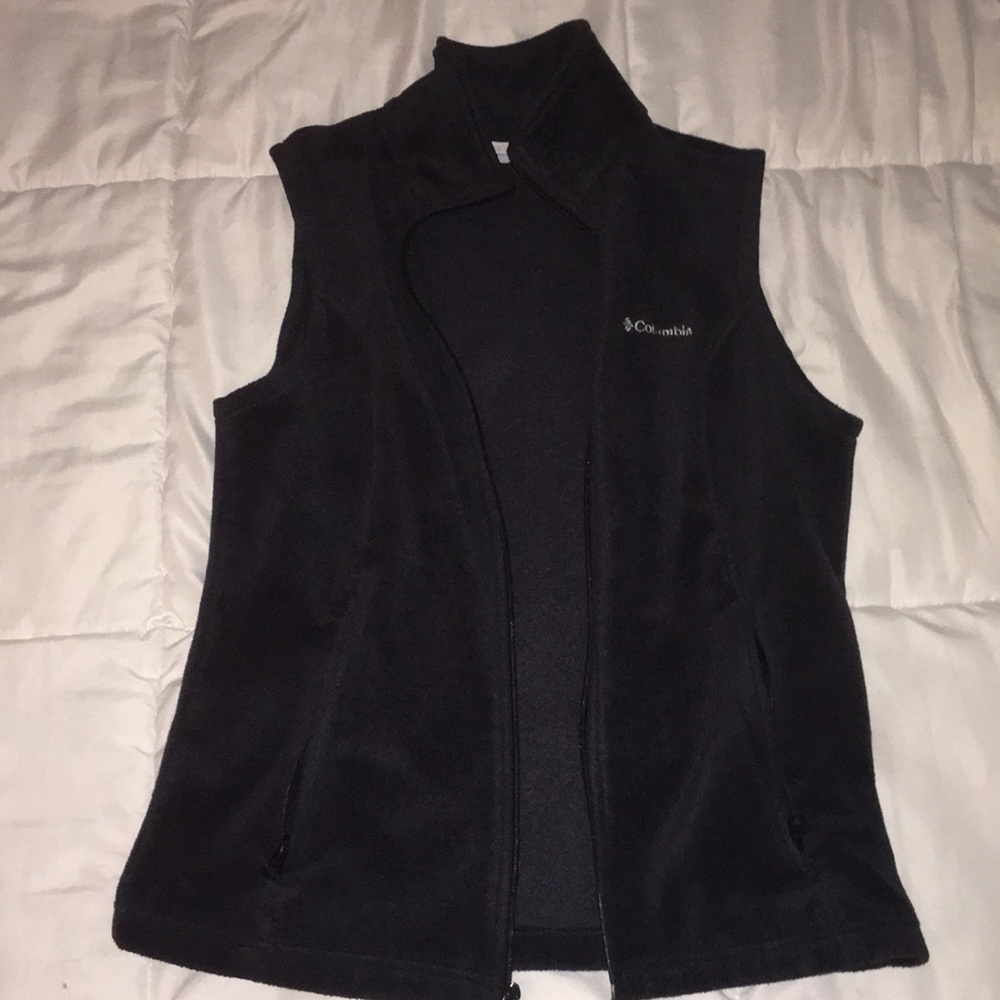 Columbia zip-up vest